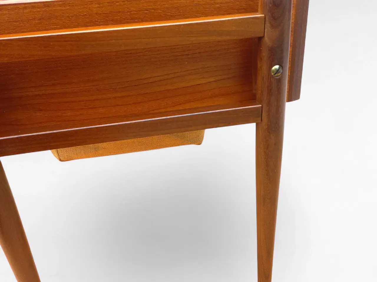 Billede 7 - Elegant Teak Sybord/Sidebord fra 1960’erne – Dansk
