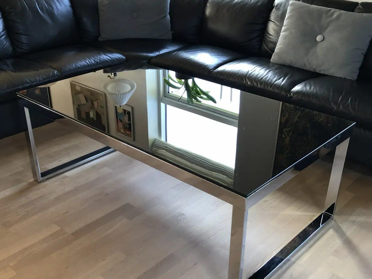 Billede 2 - Sofabord med mørk glasplade