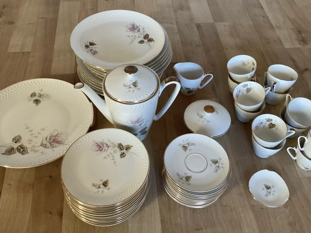 Billede 1 - Edelstein kaffe/spisestel