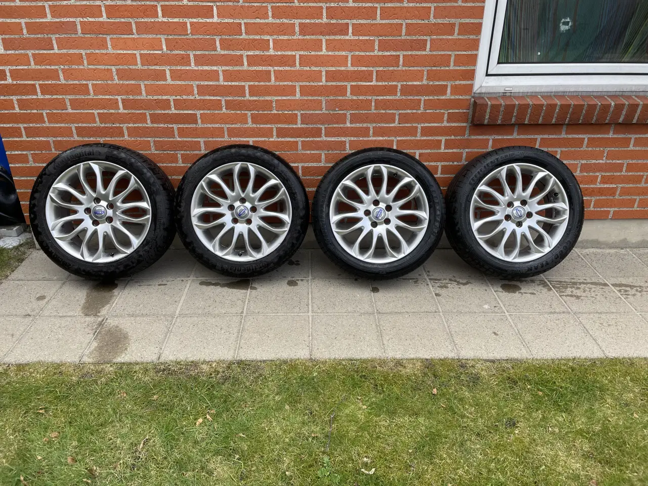 Billede 1 - Sommerhjul til Volvo 215/50 17