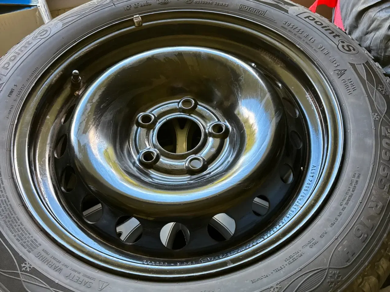 Billede 5 - 205/55/R16 Vinterdak med TPMS(Bosch) ventil