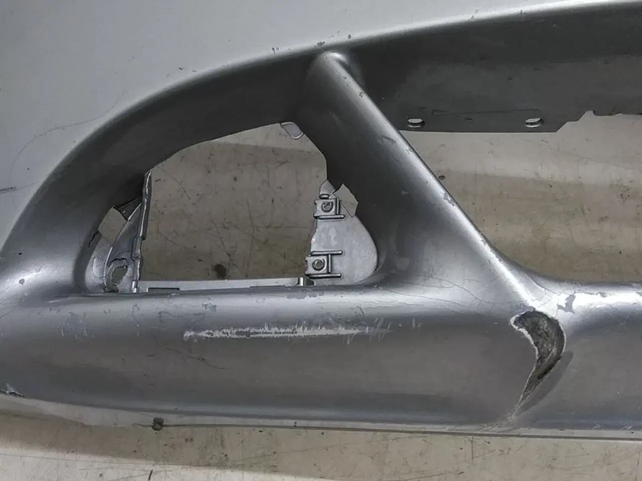 Billede 8 - Forkofanger-skal A08 silber-grau metallic K19018 BMW E63 E64