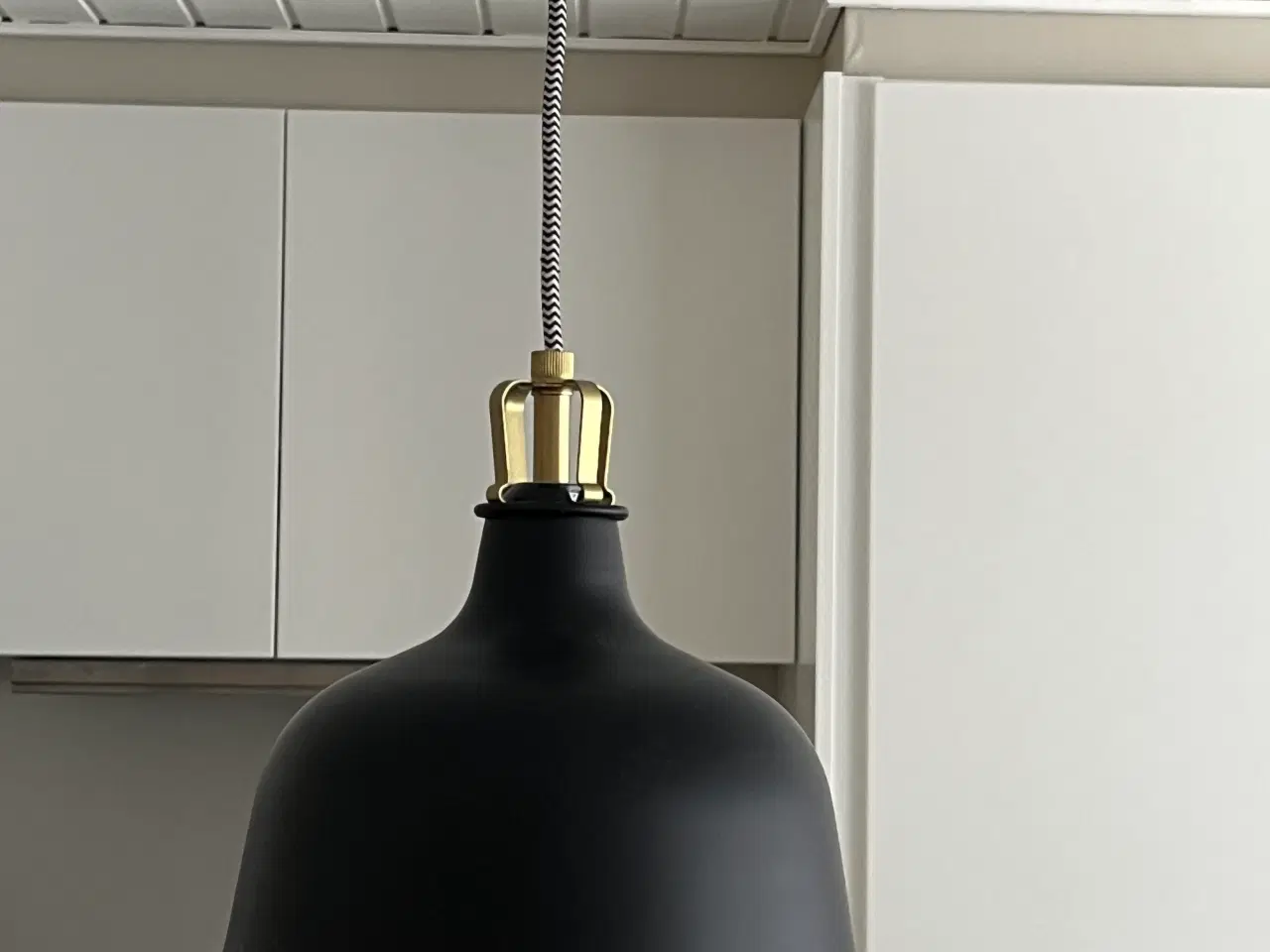 Billede 2 - Sort lampe 