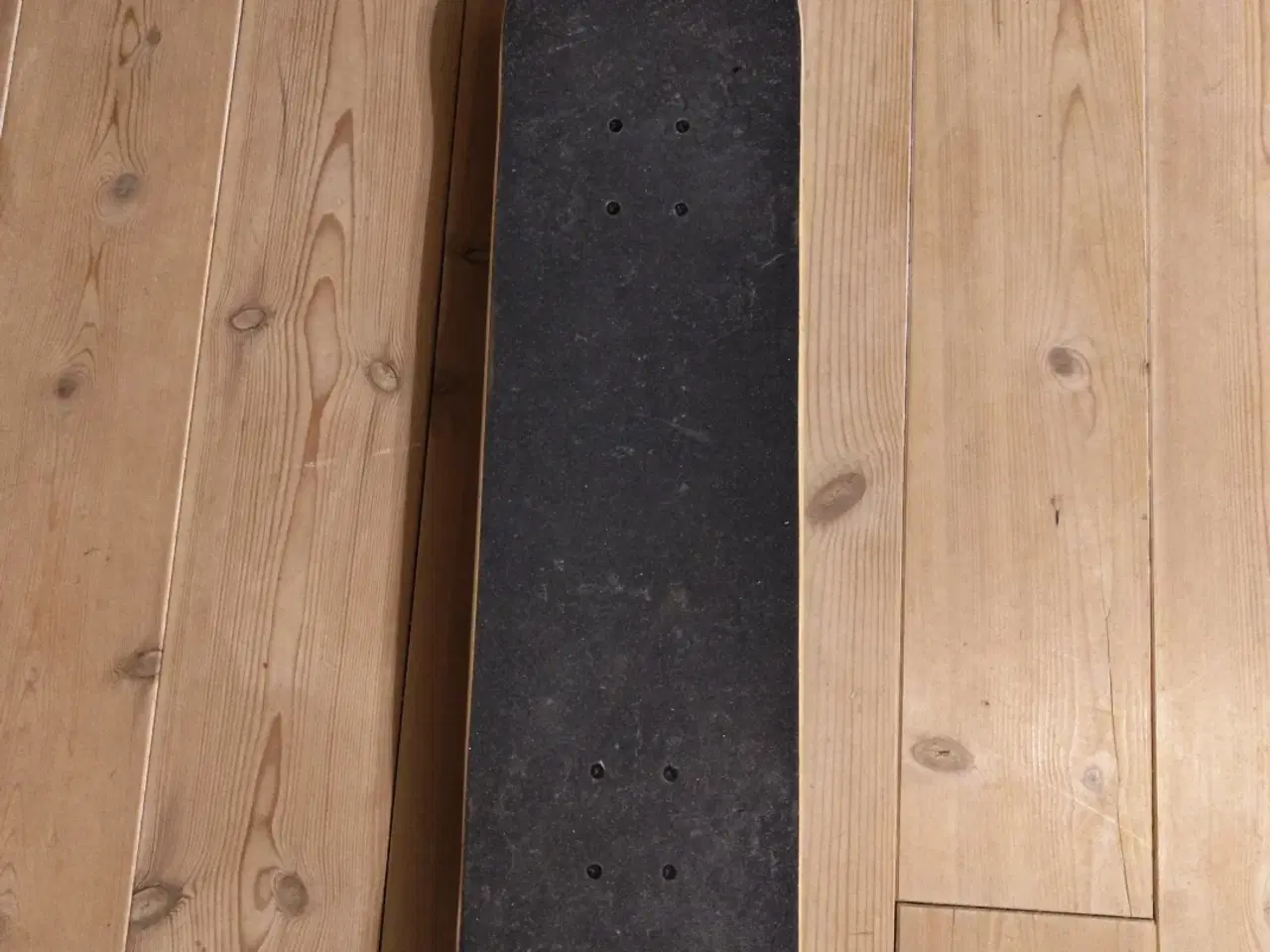 Billede 1 - Skateboard næsten ny