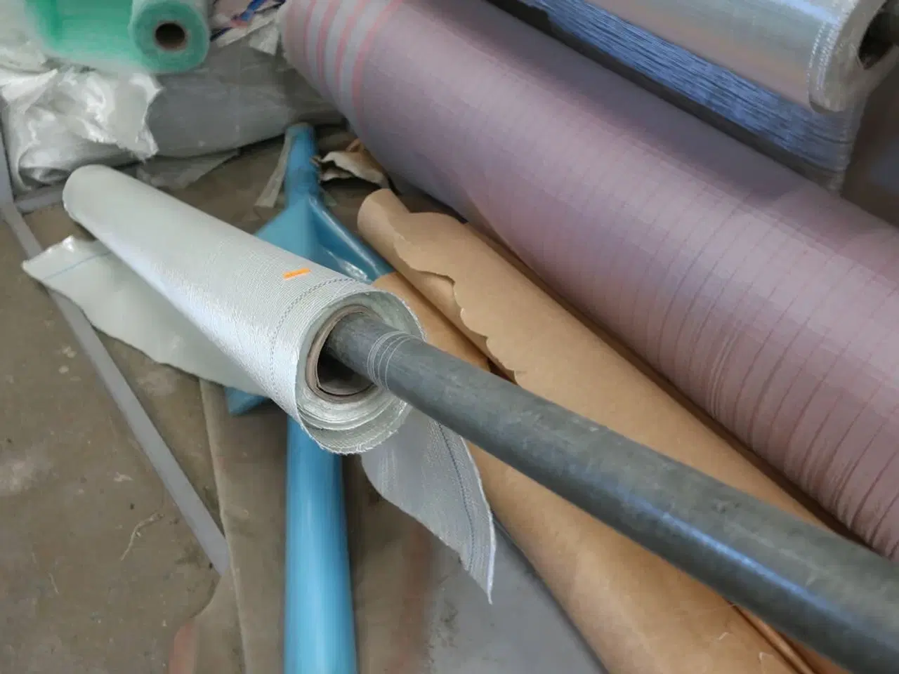 Billede 3 - Stativ til ruller inkl. div. glasfiberruller