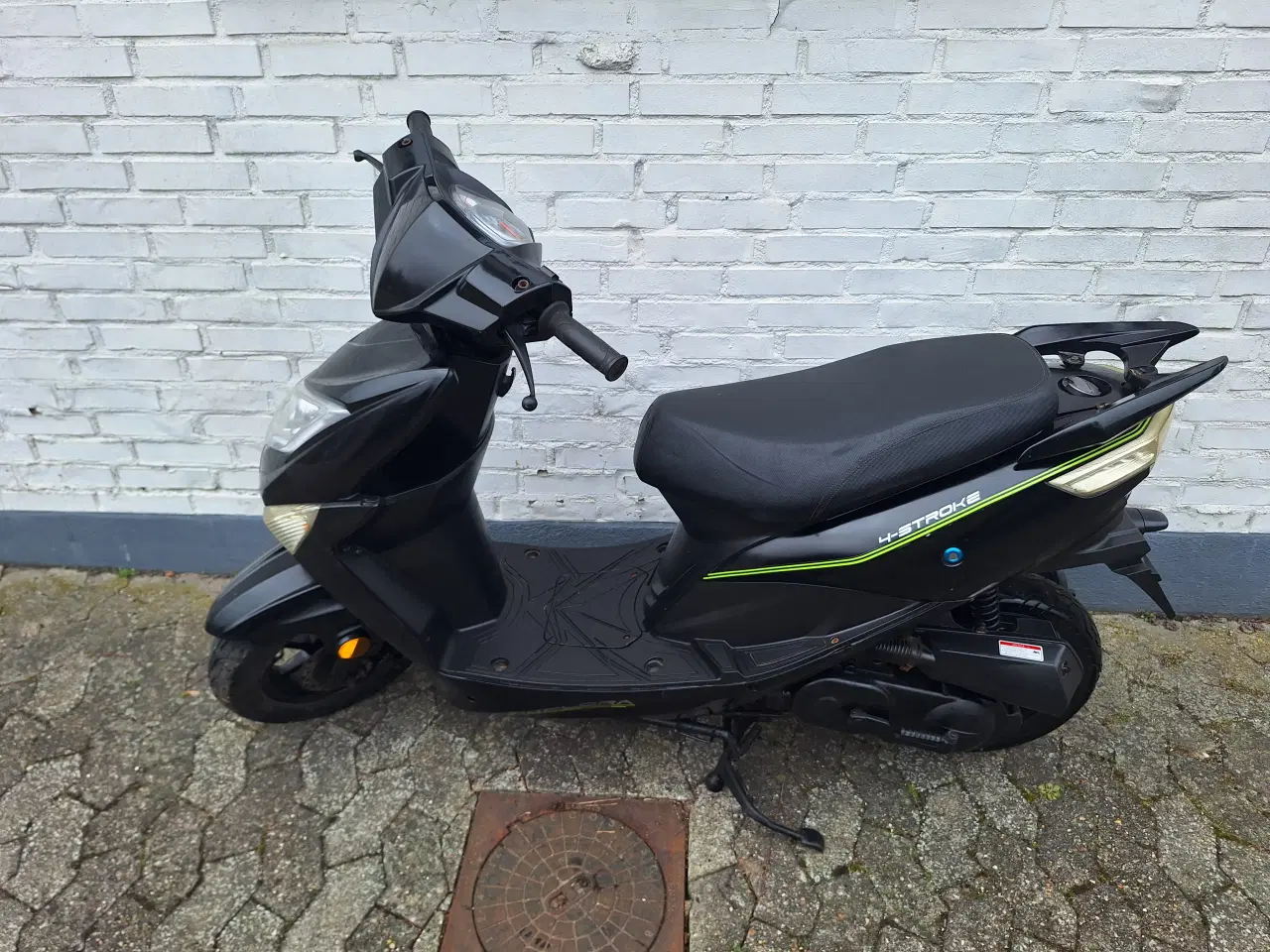 Billede 1 - Vga explora 30 scooter fra år 2017  Med stik 