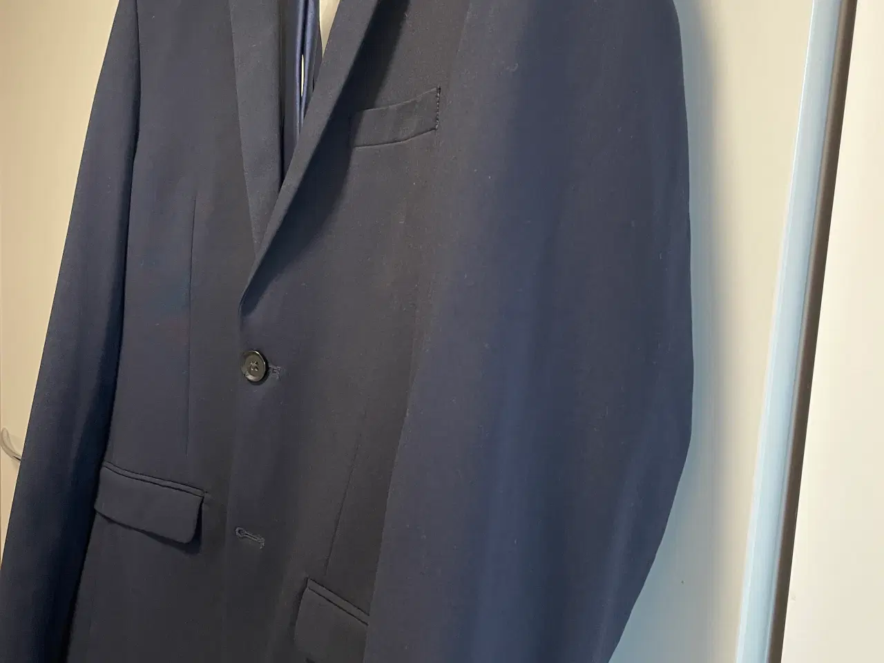 Billede 4 - Mørkeblå Konfirmations jakkesæt