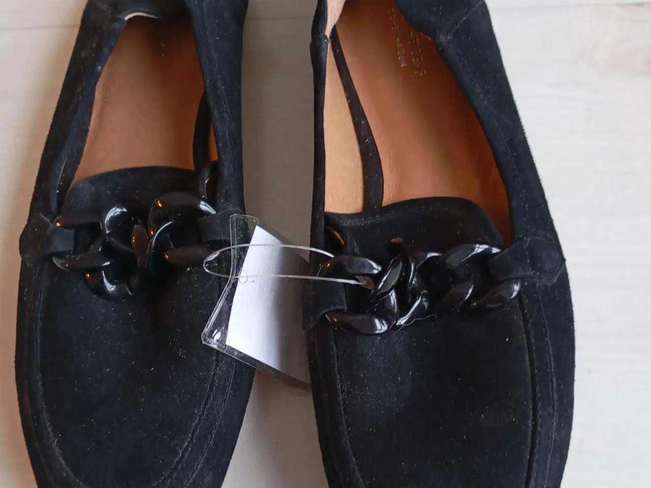 Billede 3 - Helt nye sko uden hæl. Str. 38