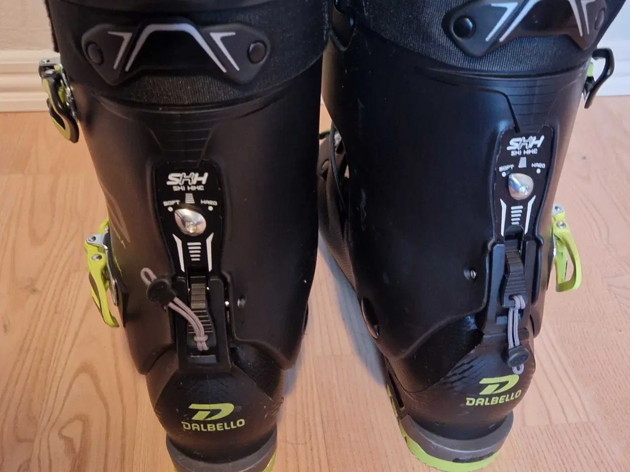 Billede 7 - Ski og støvler 