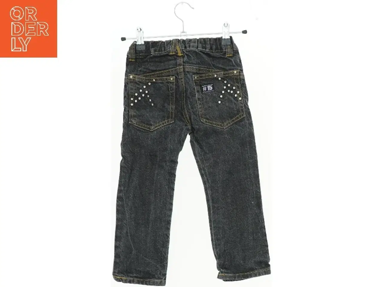 Billede 2 - Børnejeans med nitte-detaljer fra Friends (str. 98)