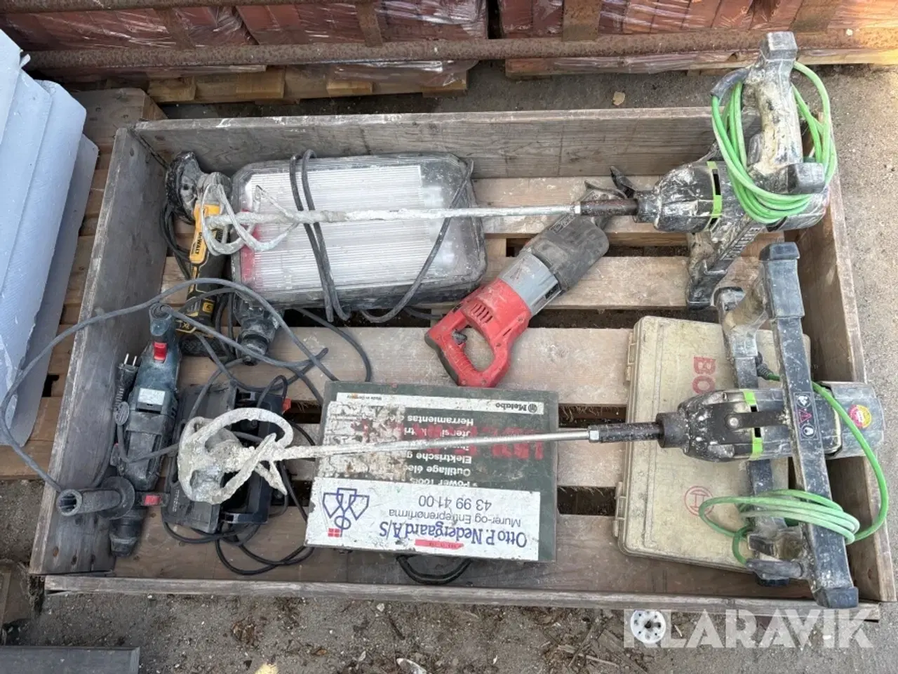 Billede 3 - Assorteret håndværktøj og lamper - 10 dele