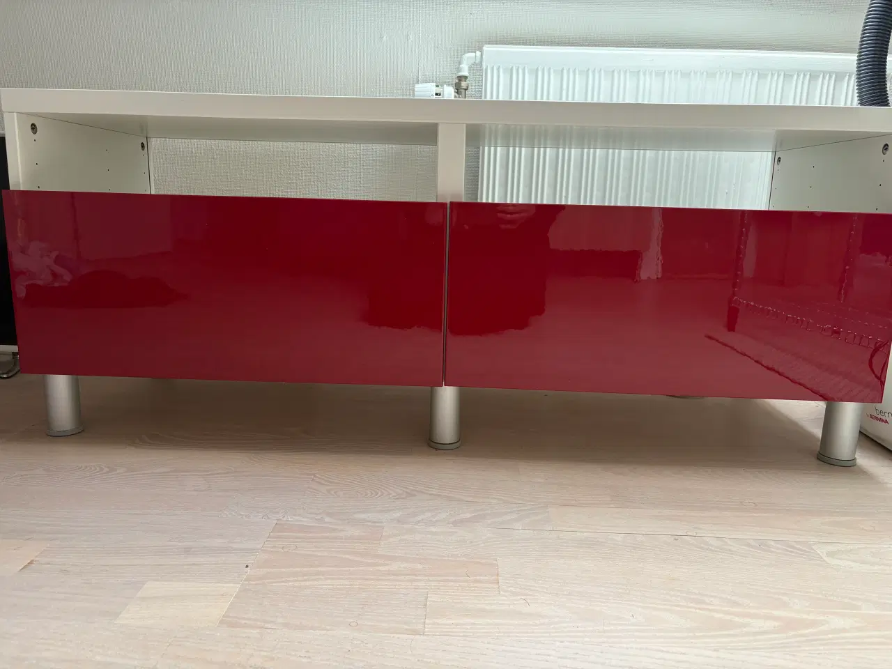 Billede 1 - TV-Bord