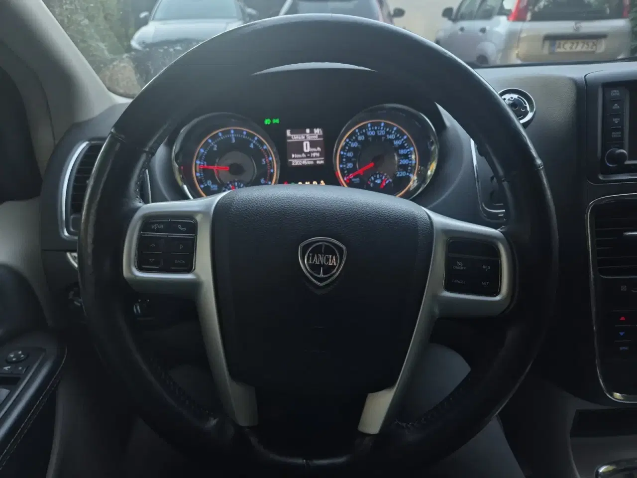 Billede 11 - Lancia Voyager 2,8 Platinum aut. Van