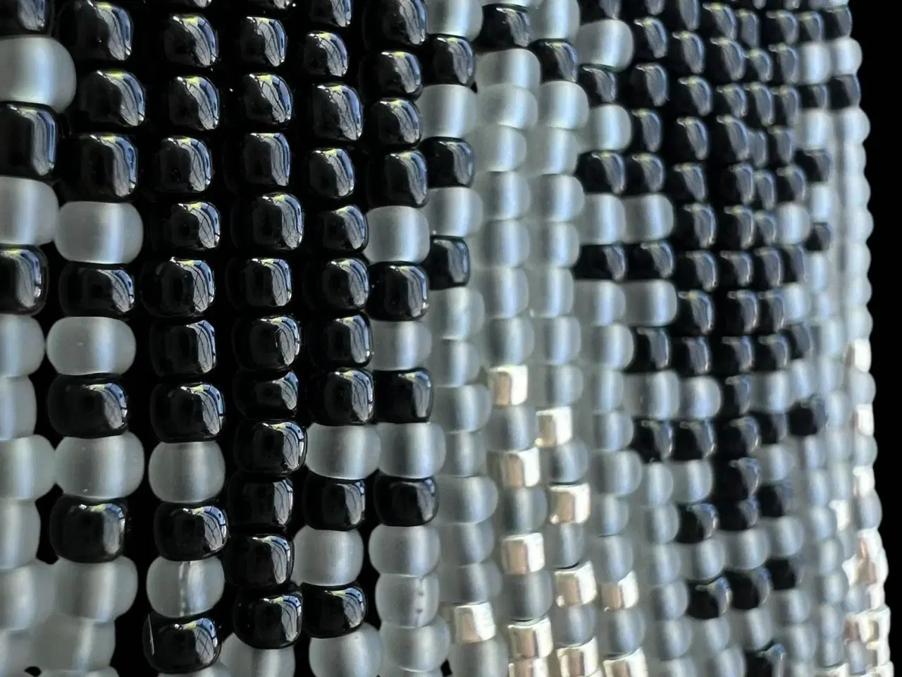 Billede 3 - Grønlandske øreringe, håndlavede 