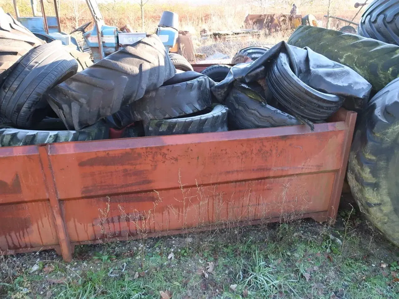 Billede 2 - Container samt div. Dæk