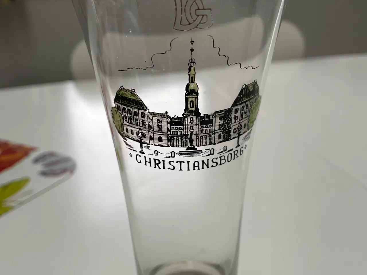 Billede 1 - Flot dekorativ glas med billede af Christiansborg.