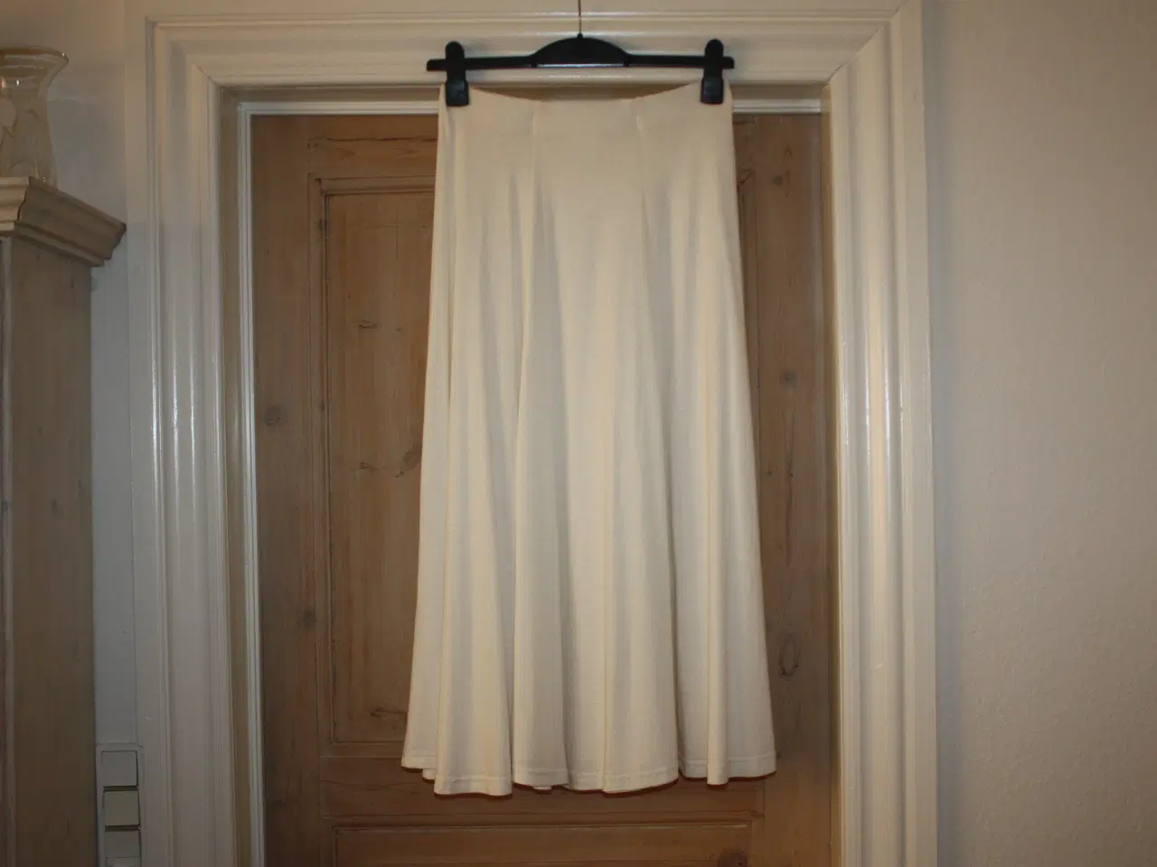 Billede 1 - Fransk nederdel talje 72 cm længde 85 cm