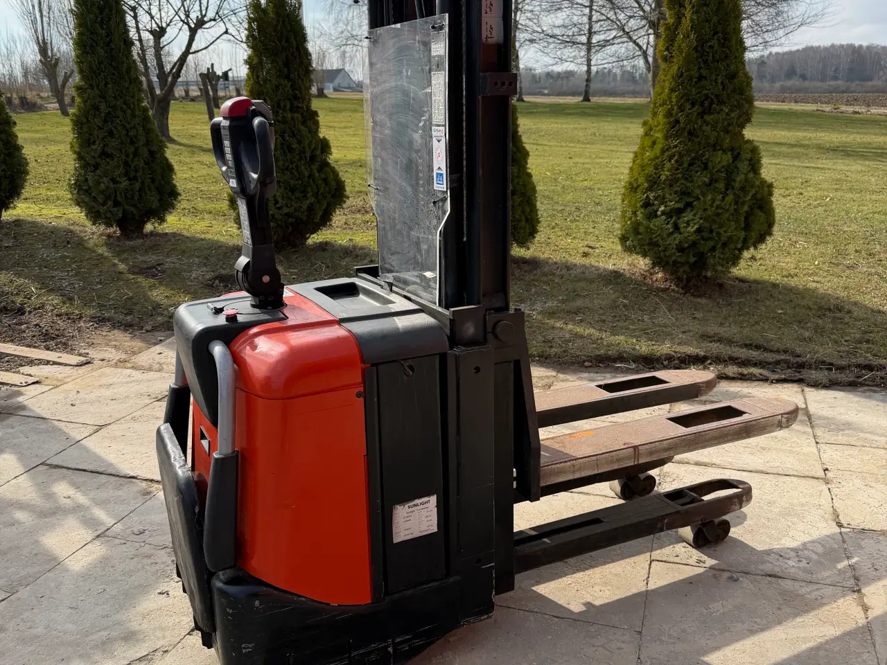 Billede 2 - Elektrisk stabler med ståplade