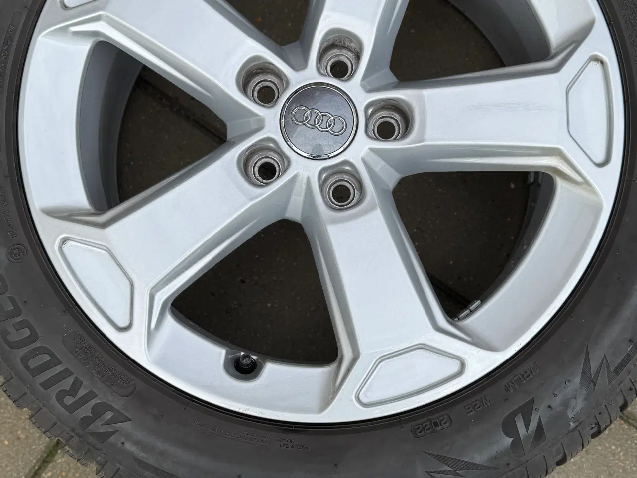 Billede 2 - Originale Audi Alufælge med vinterdæk 215/55 R17