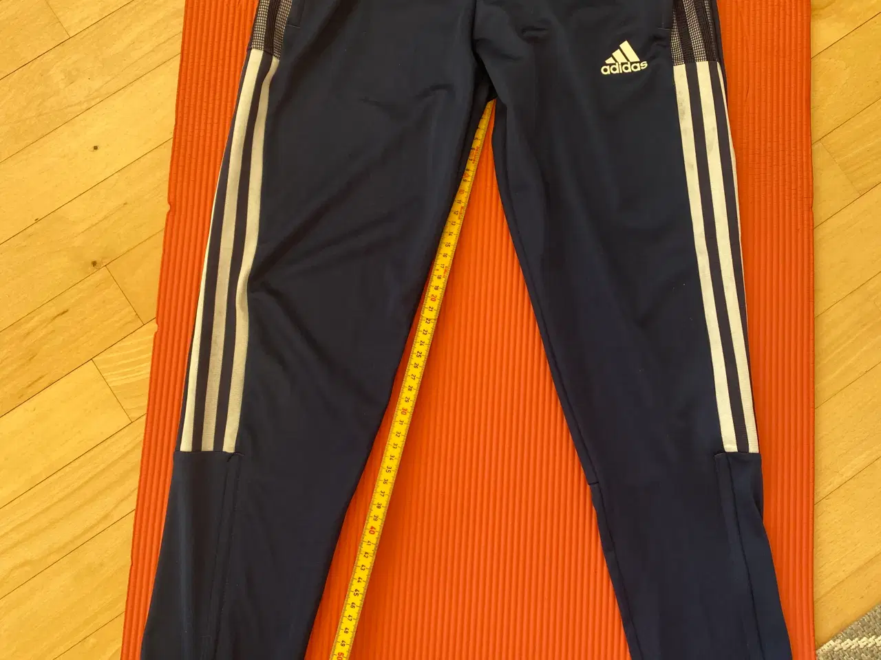 Billede 1 - Joggingbukser str 11-12 år