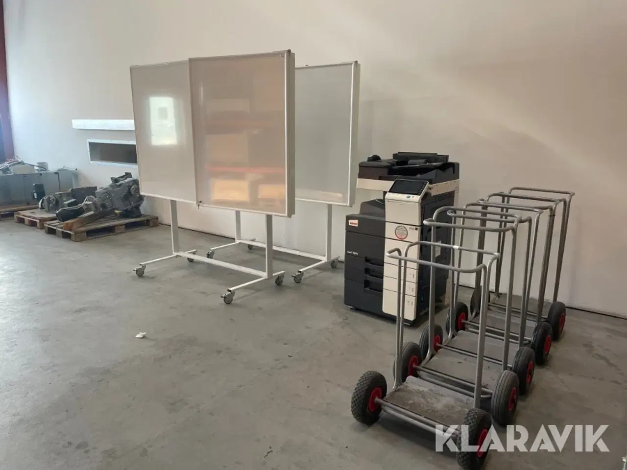 Billede 1 - Whiteboards, printer og bord