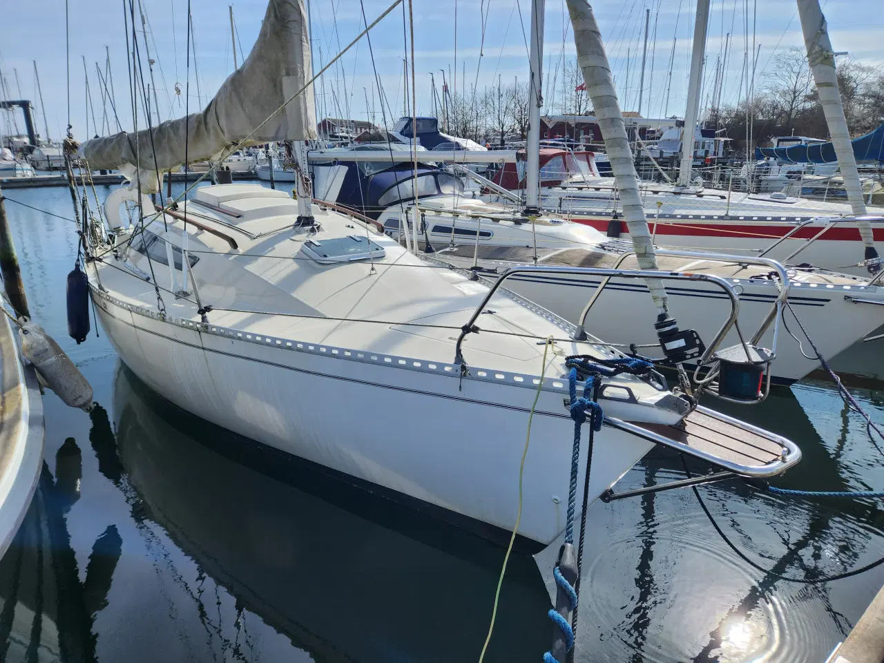 Billede 3 - Benetau first 26Billig ejlbåd med næsten ny motor.