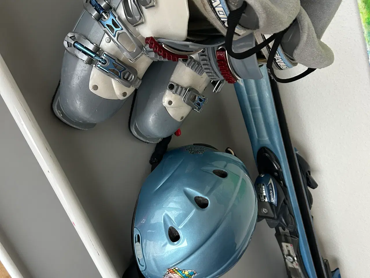 Billede 1 - Komplet ski udstyr  til Dame 