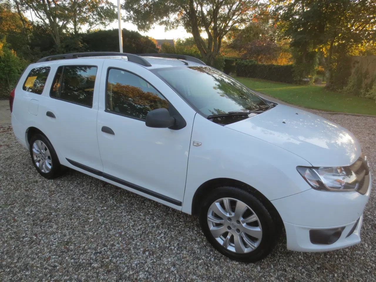 Billede 4 - Dacia Logan 1.2 i Stc År 2016. 