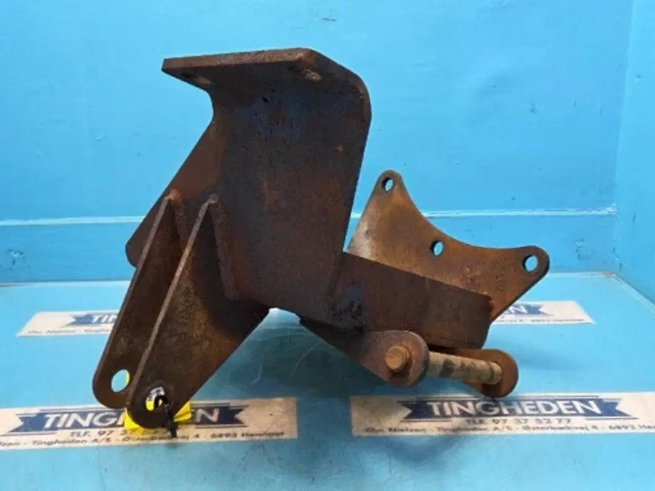 Billede 2 - New Holland TM115 Beslag L. 82021119