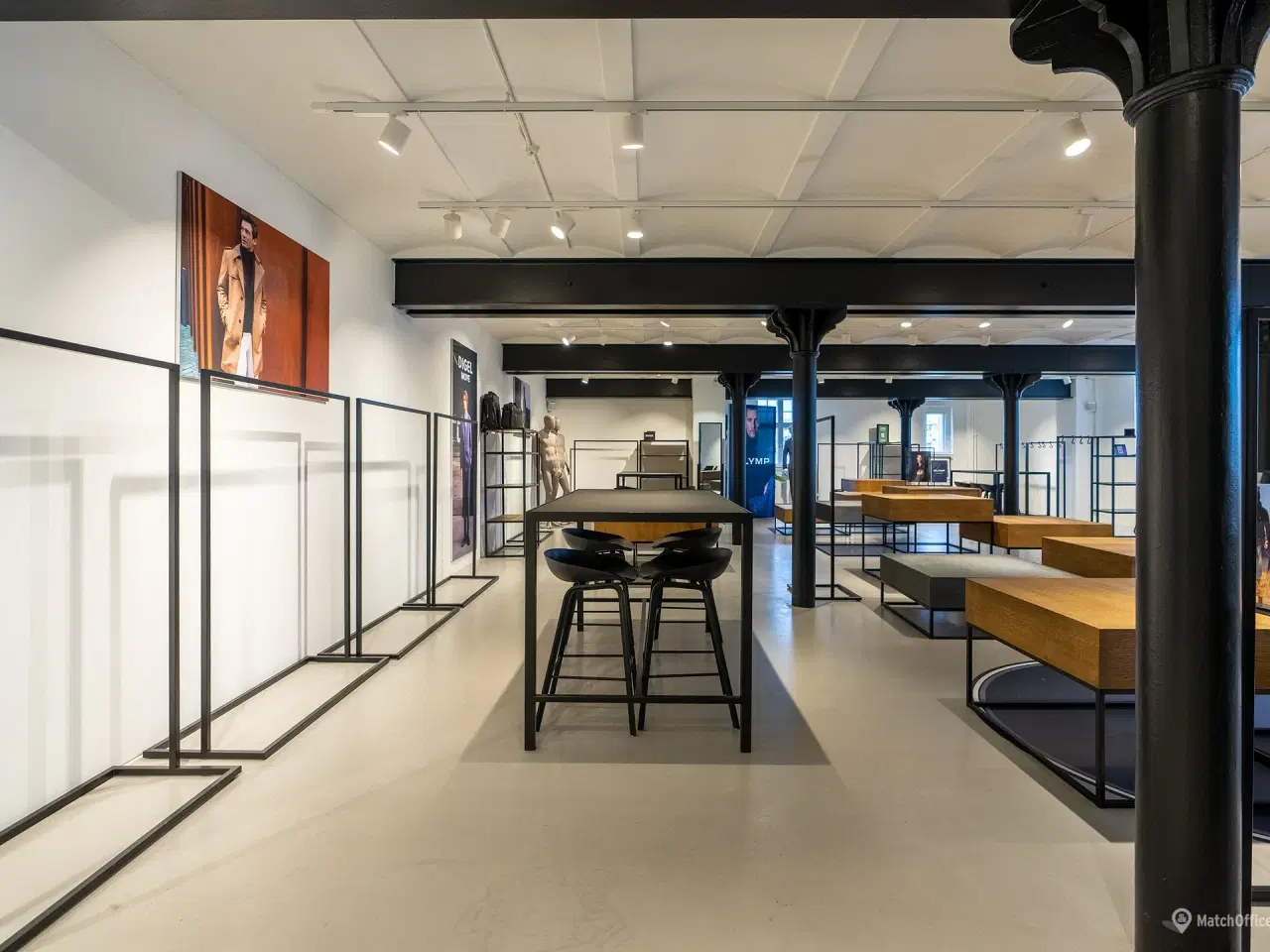 Billede 4 - Ønsker du at være en del af et dynamisk og profileret showroom-miljø.