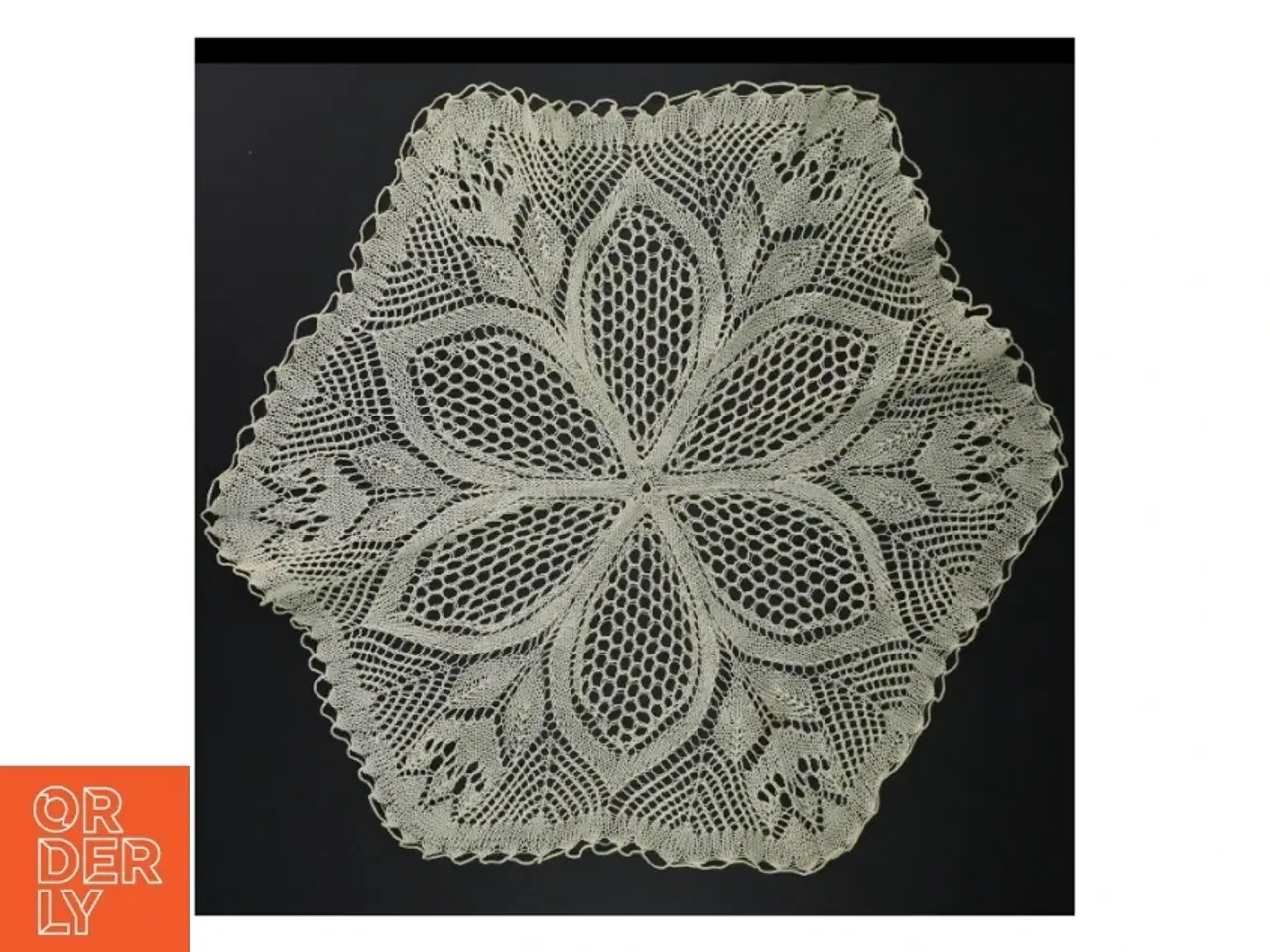 Billede 2 - Hæklede lyseduge (str. Ø. 45 cm. ø. 45 cm. 60 x 35 cm)