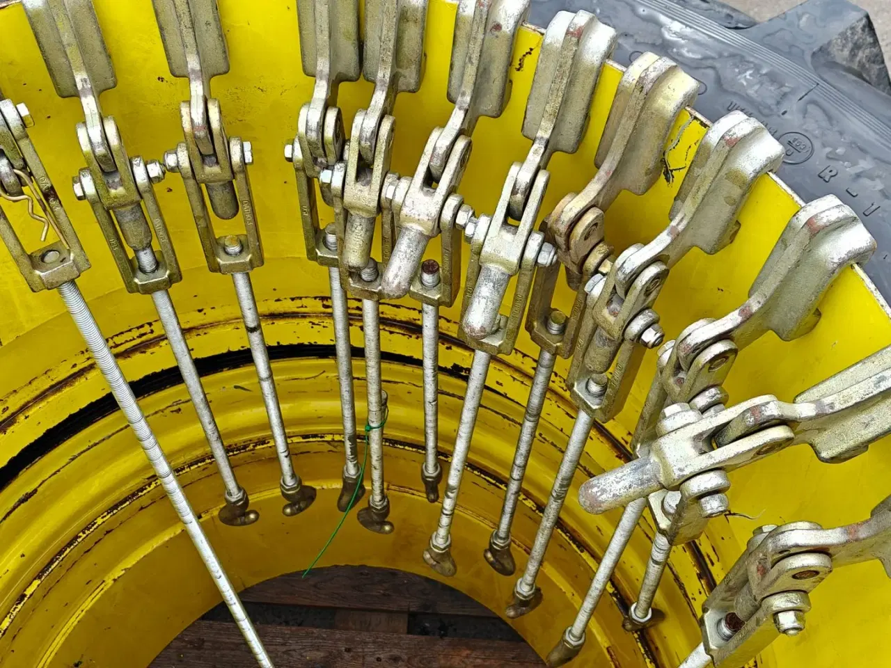 Billede 5 - Tvillingehjul 20.8R42 inkl. låse