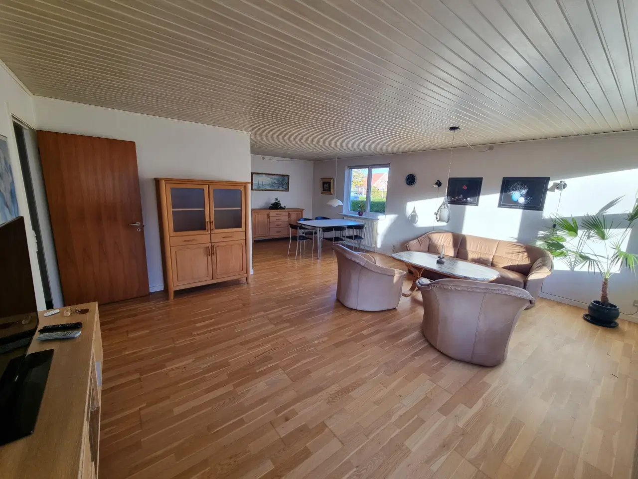 Billede 10 - Velholdt villa med stor garage og udestue.