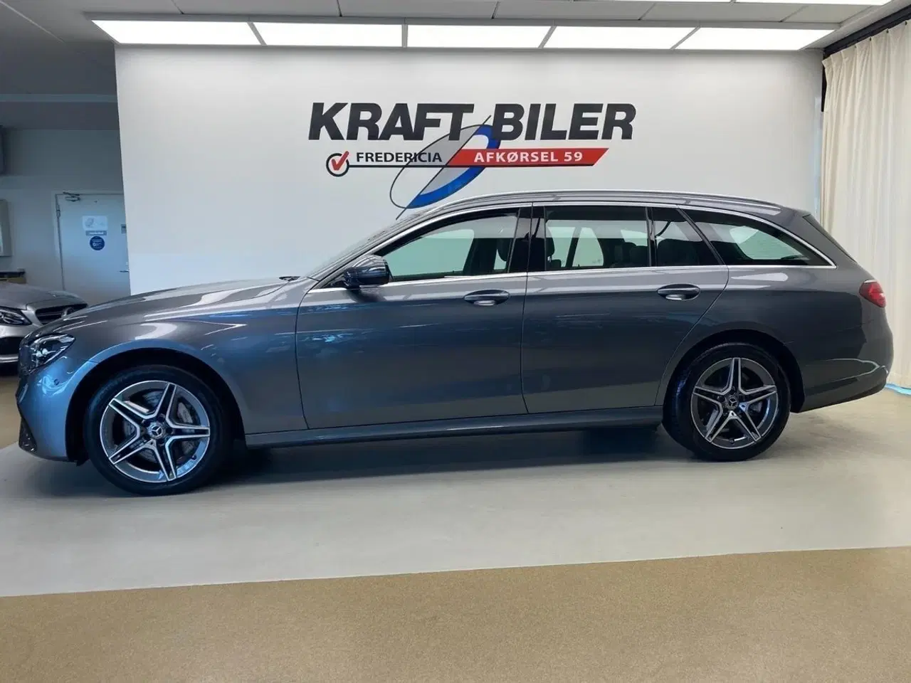 Billede 2 - Mercedes E300 de 2,0 AMG Line stc. aut. 4Matic