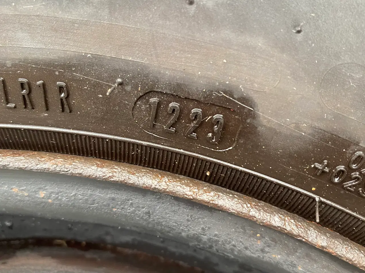 Billede 3 - 4 komplette helårshjul fra Sava - 165/70R14