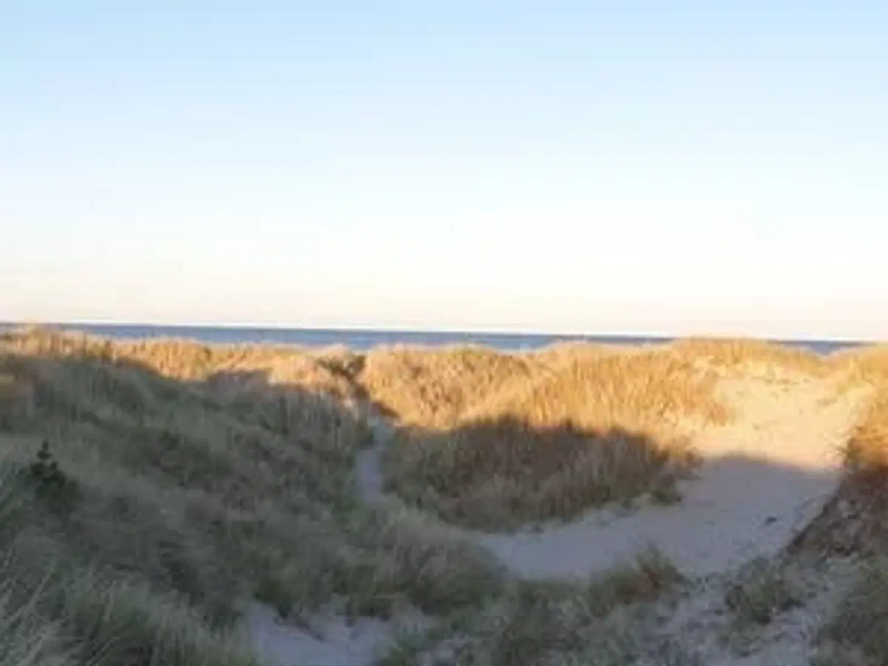 Billede 1 - Dejligt sommerhus for 4-5 personer til leje i Bunken ved Skagen-vandsiden ved børnevenlig strand.