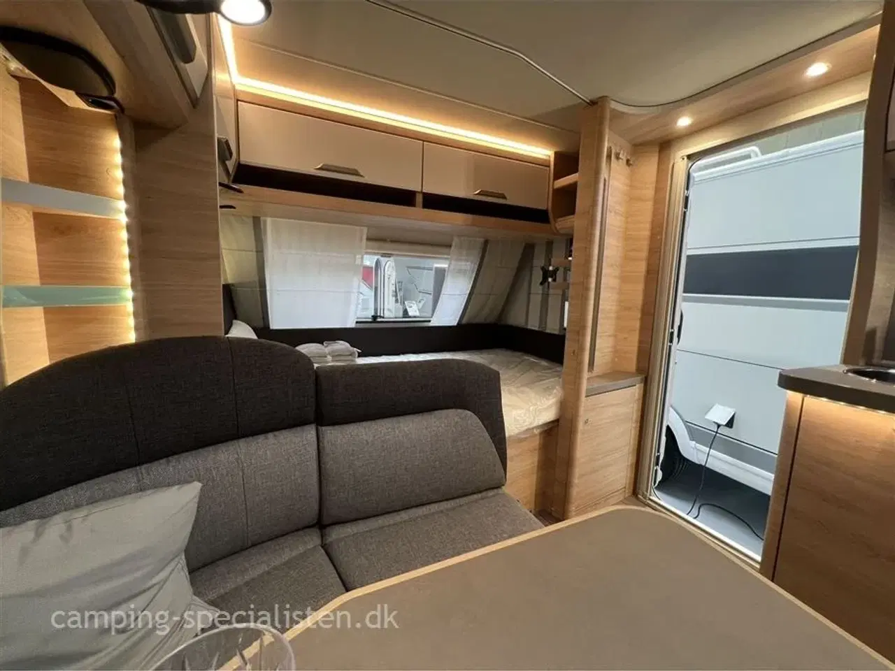 Billede 10 - 2024 - Knaus Südwind 580 QS   En flot Knaus Südwind 580 QS 2024 den perfekte løsning til børnefamilien - kan nu opleves hos Camping-Specialisten.dk Silkeborg