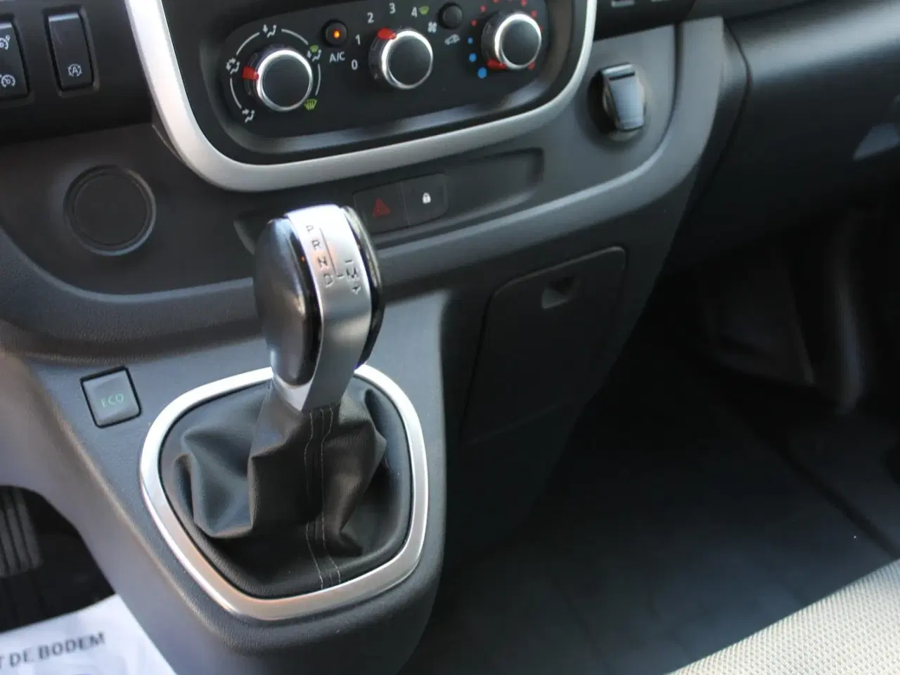 Billede 10 - Renault Trafic T29 2,0 dCi 145 L2H1 EDC