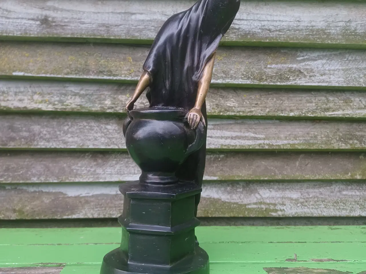 Billede 3 - Smuk kvindefigur i bronze