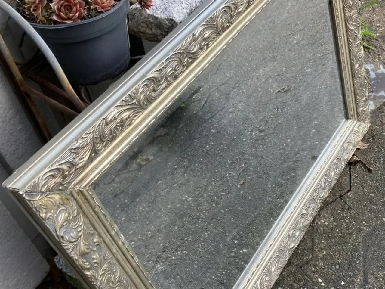 Billede 1 - Spejl med ornamentik kant – facetslebet