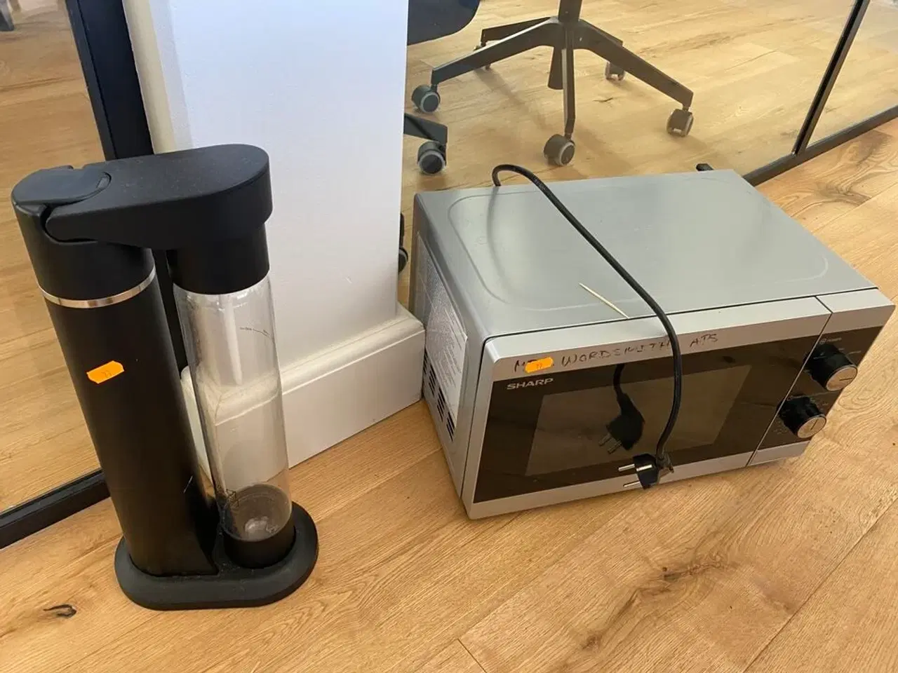Billede 1 - Mikroovn SHARP & sodavandmask. Nordic Sense