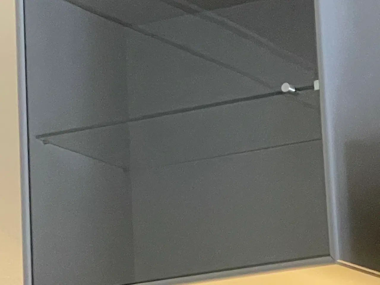 Billede 4 - Montana skan med glaslåge