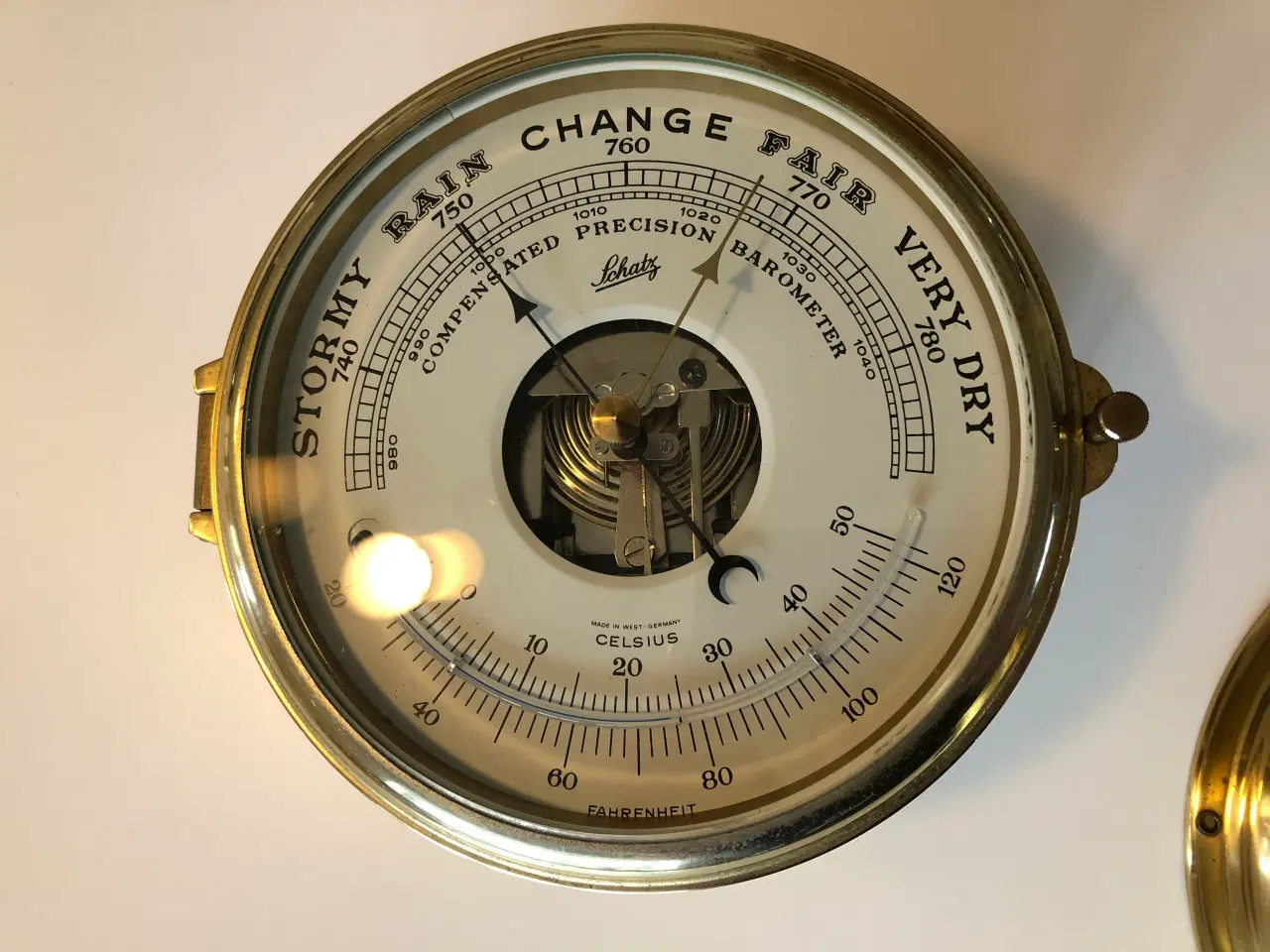 Billede 4 - Flot skibsur og barometer sæt i messing fra Schatz