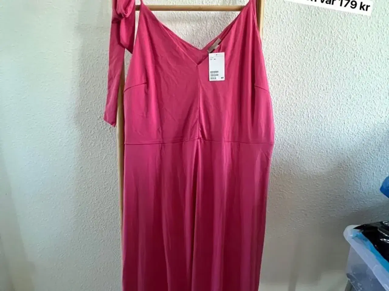 Billede 1 - NY Plus size kjole str 3XL sælges!