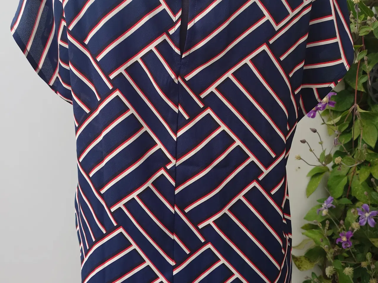 Billede 2 - Ny Jacqueline bluse str 34