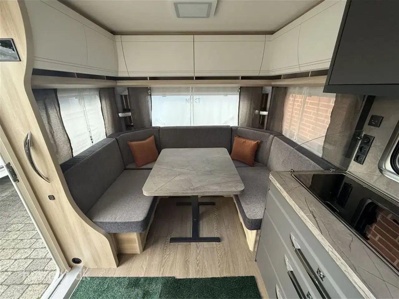 Billede 12 - 2026 - Hobby De Luxe 460 UFe   Dejlig vogn med rundsidegruppe og franskseng fra Hinshøj Caravan A/S