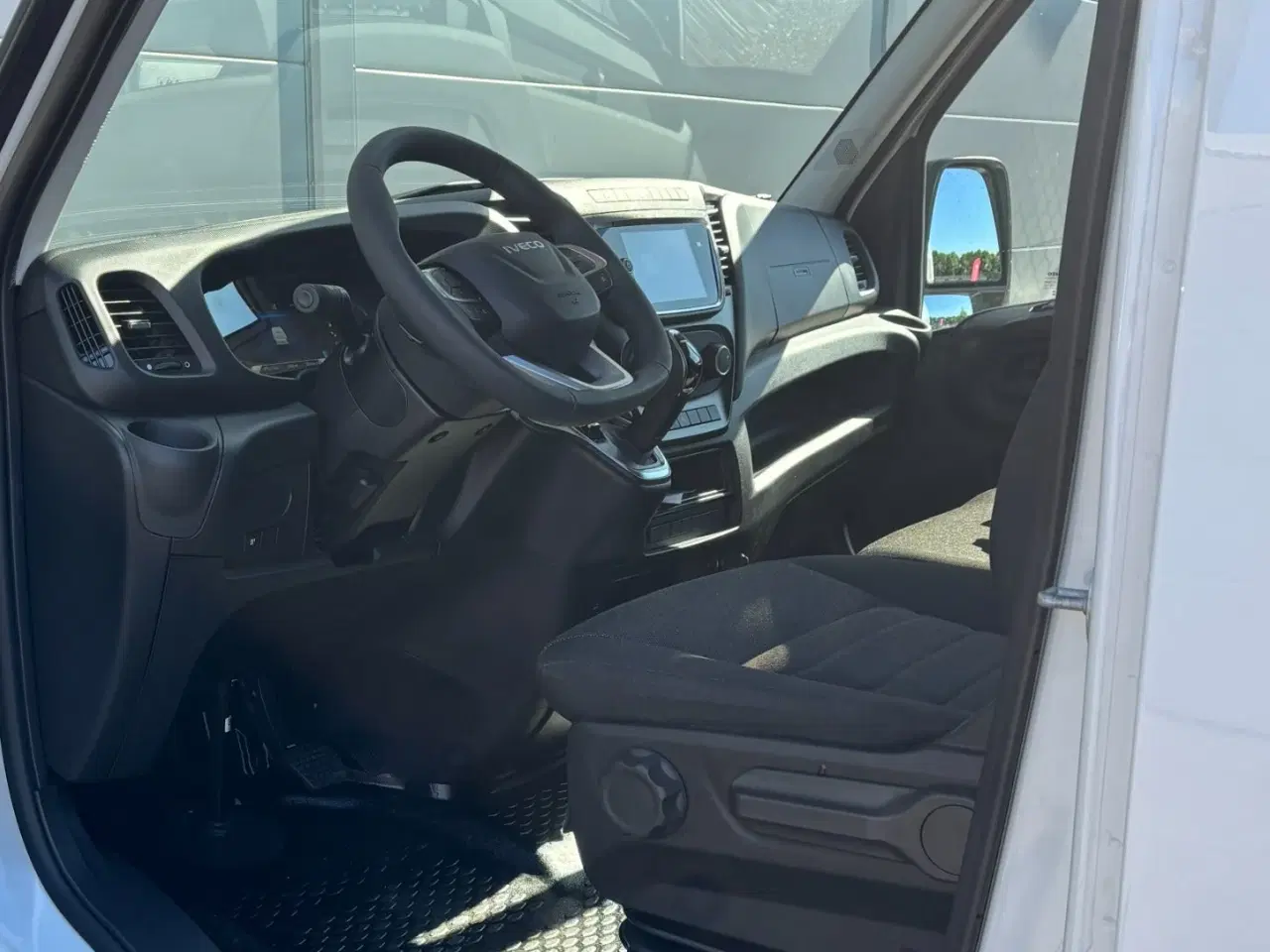 Billede 11 - Iveco Daily 2,3 35S16 9m³ Van AG8