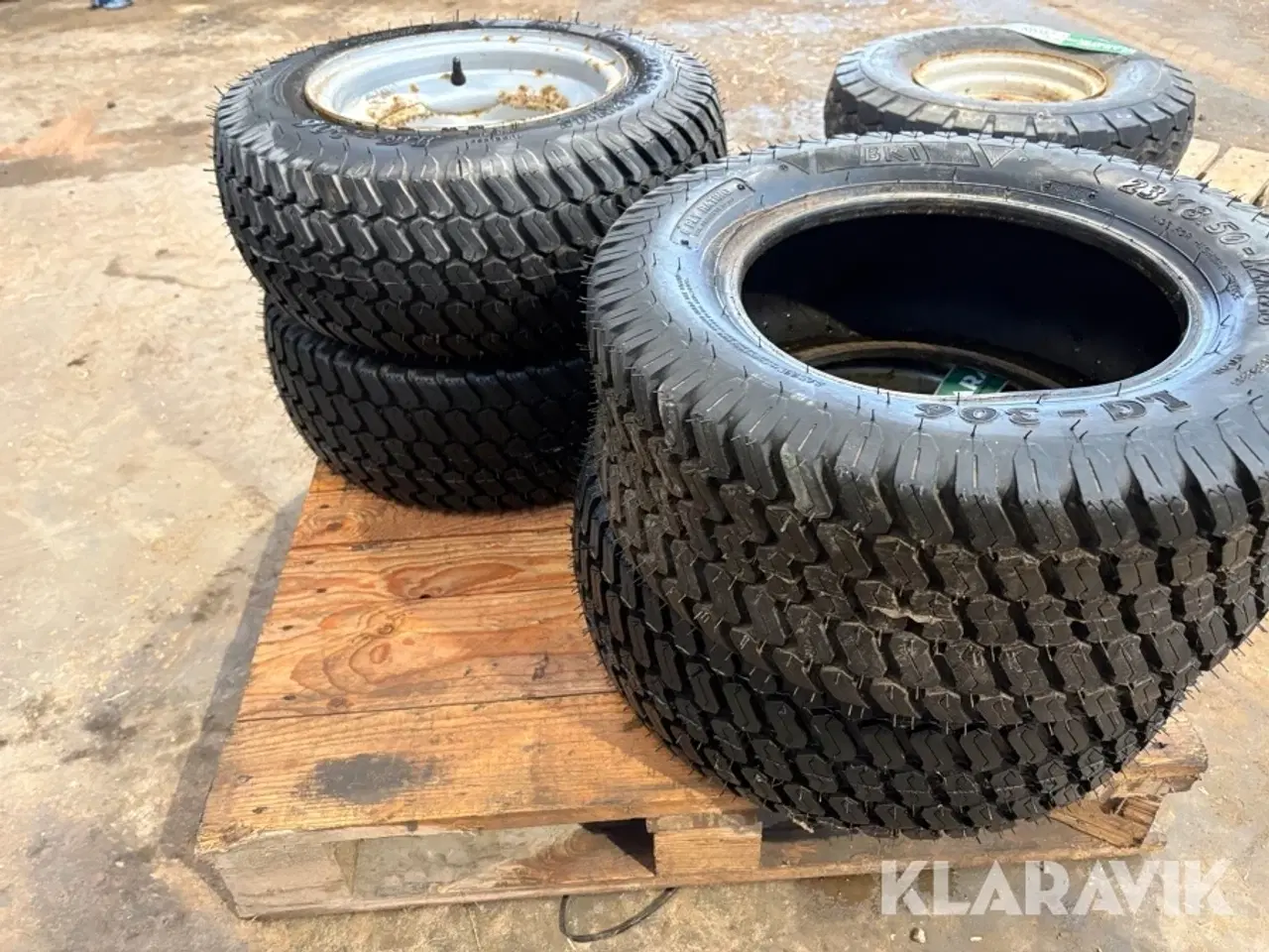 Billede 2 - Dæk med fælg 4 styk