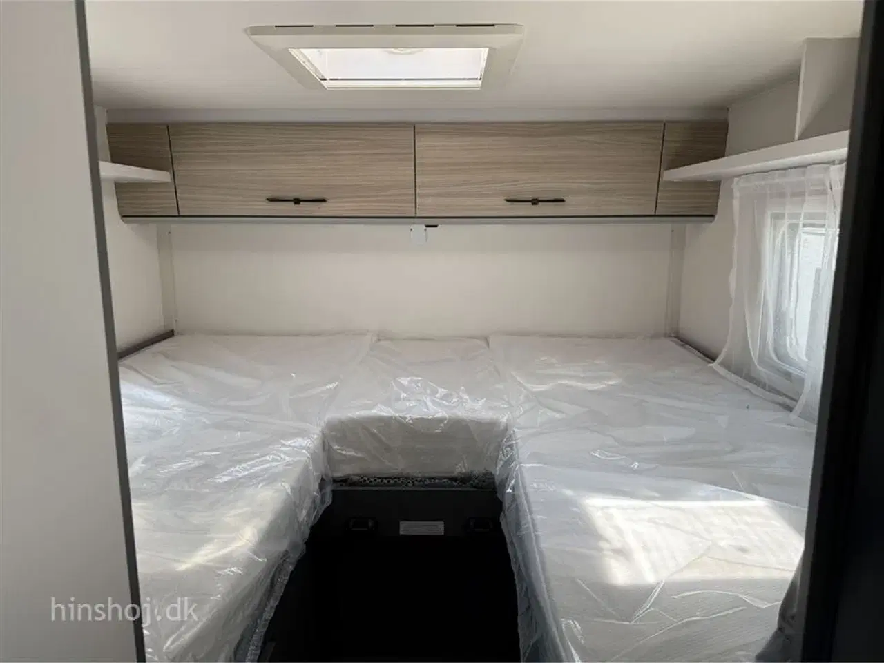 Billede 41 - 2026 - Etrusco V 6.8 SCF Scandic Edition Aut.   2026 Etrusco V 6.8 SCF Scandic Edition med Automatgear fra Hinshøj Caravan.