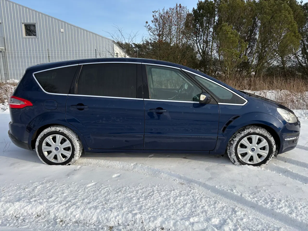 Billede 2 - Pæn 7 Personers familiebil